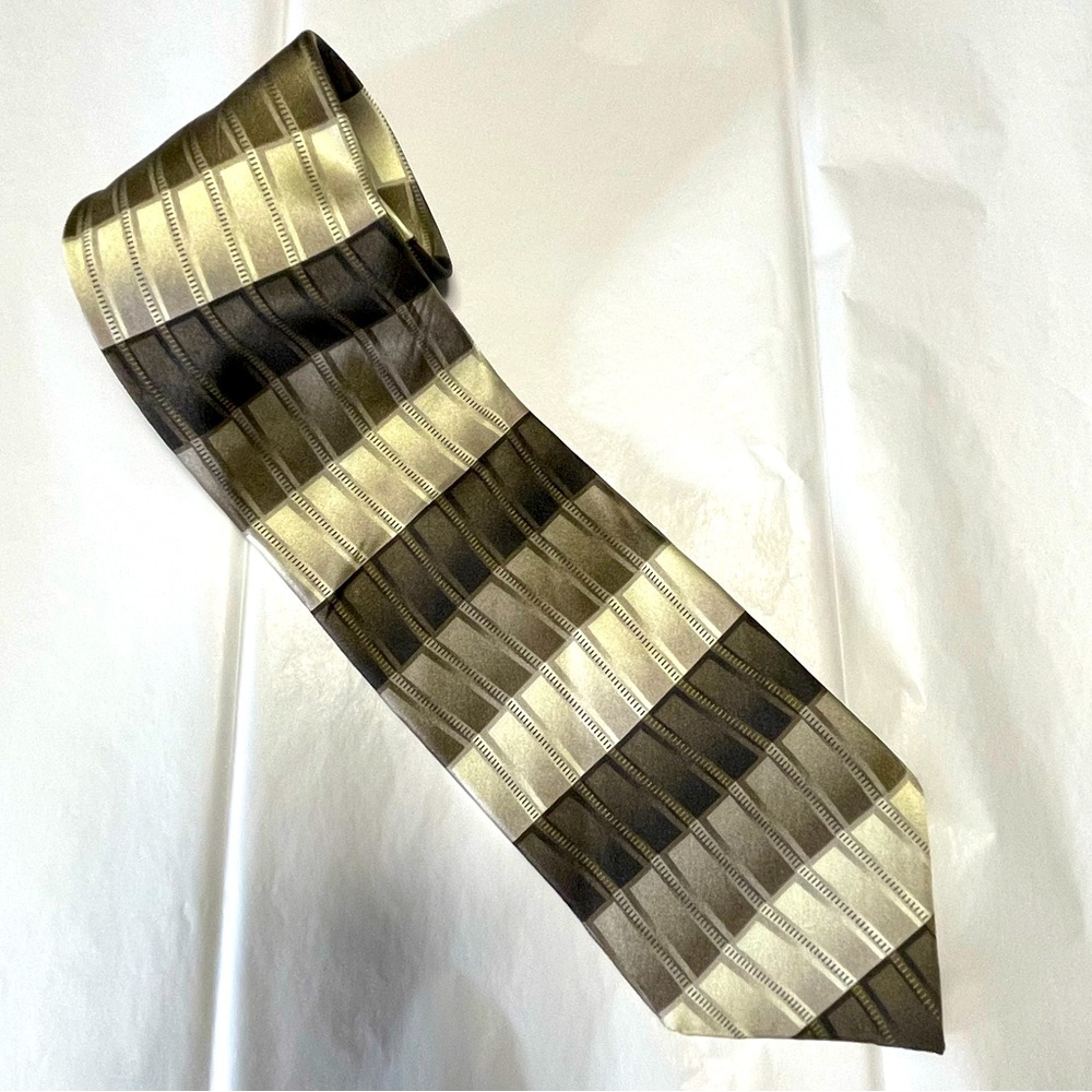 EUC- Men’s silk tie